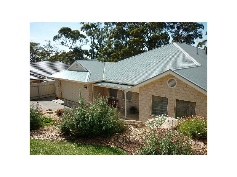 17 Charlson Rise, Happy Valley SA 5159