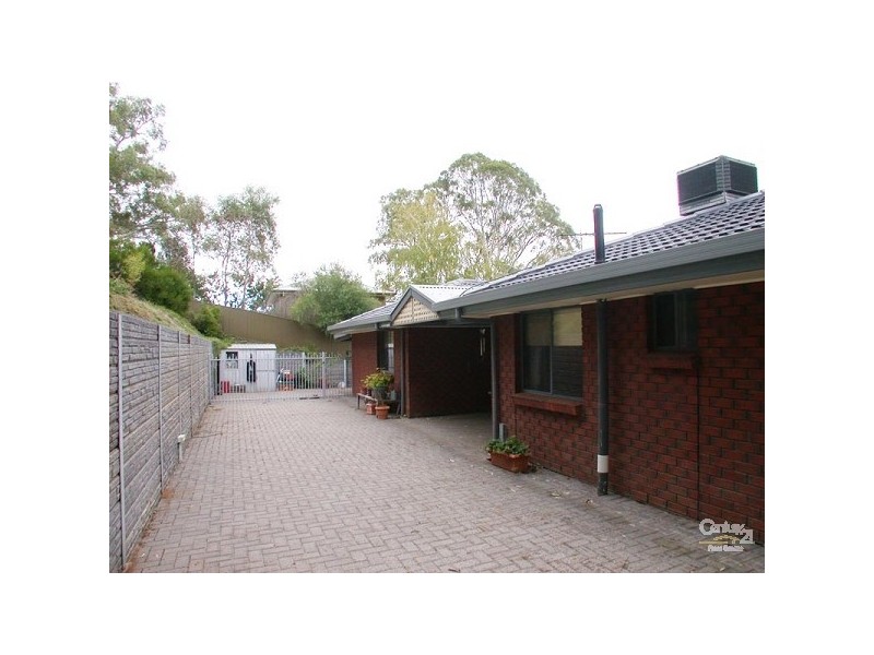 18 Peppermint Grove, Aberfoyle Park SA 5159