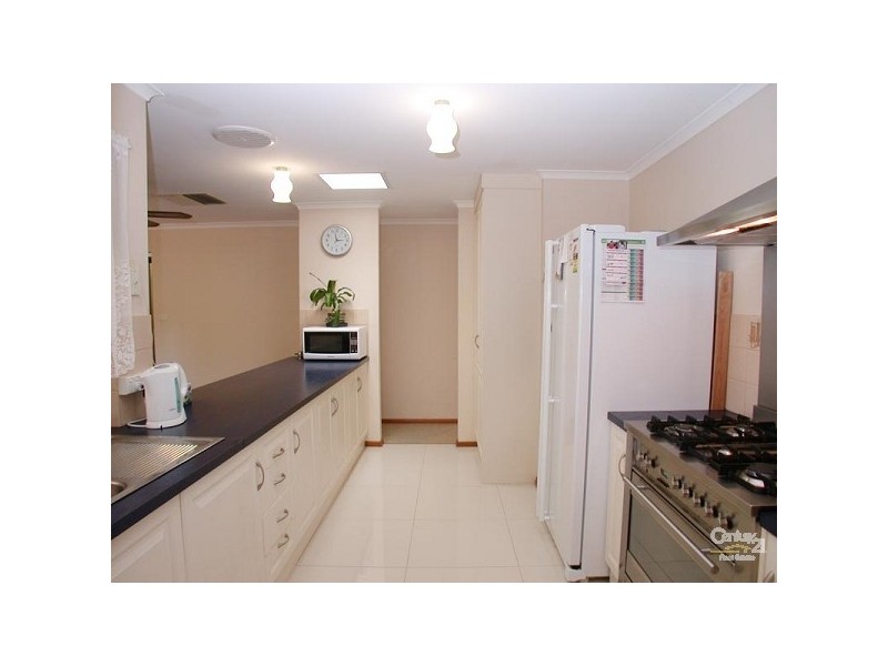 5 Phoenix Crescent, Old Reynella SA 5161