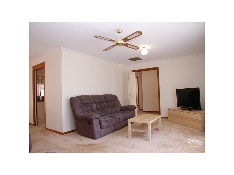 5 Phoenix Crescent, Old Reynella SA 5161