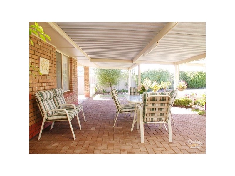 88 Mawson Cct, Woodcroft SA 5162