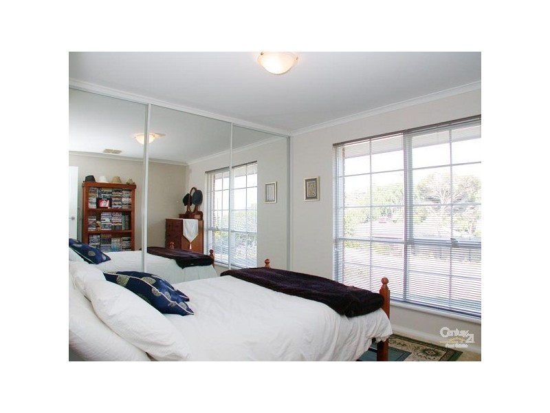 2 Karoola Court, Hallett Cove SA 5158