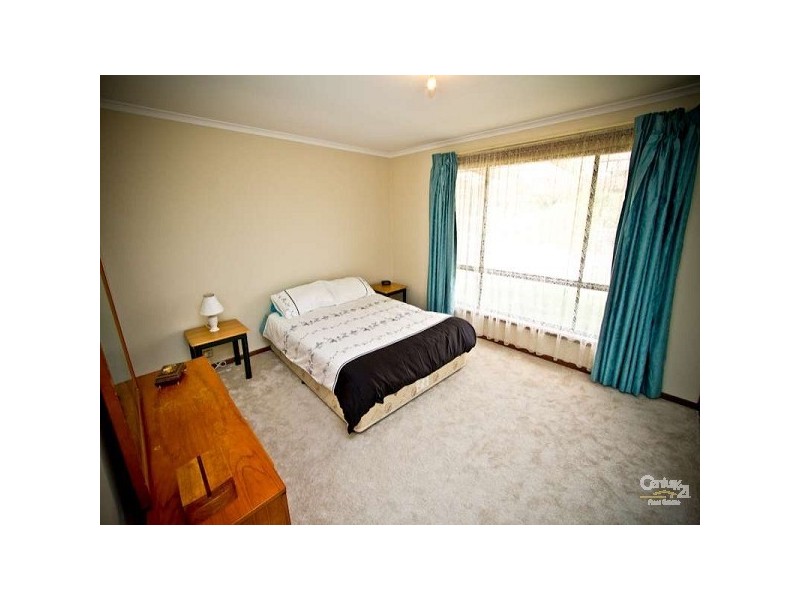 72 Quailo Avenue, Hallett Cove SA 5158