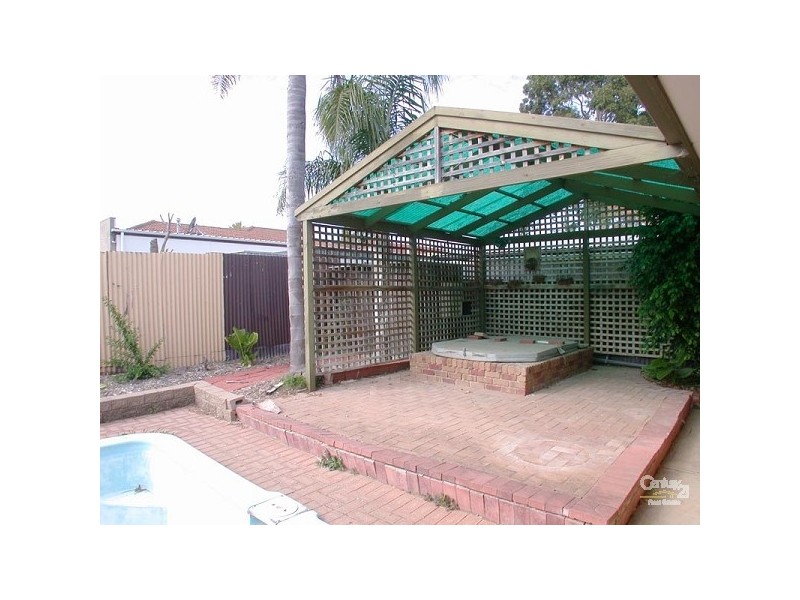 18 Burns Court, Morphett Vale SA 5162