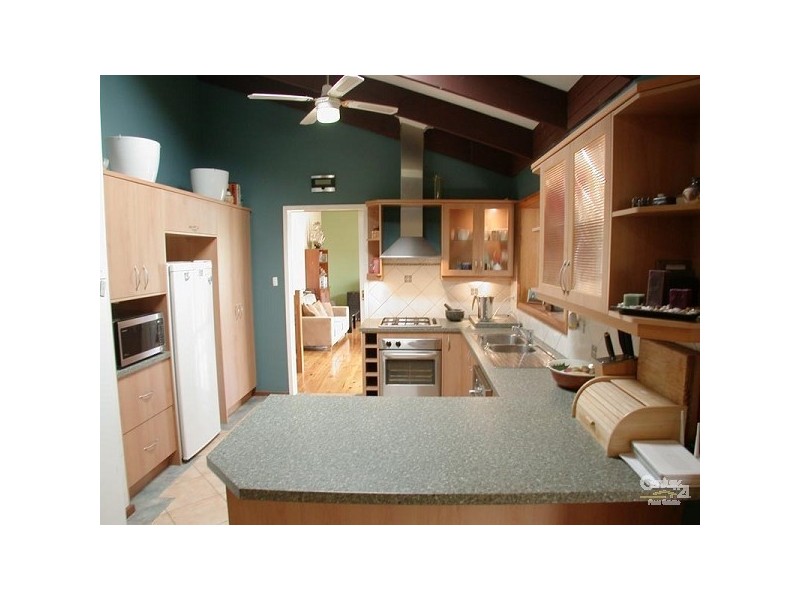 6 Robbie Drive, Reynella East SA 5161