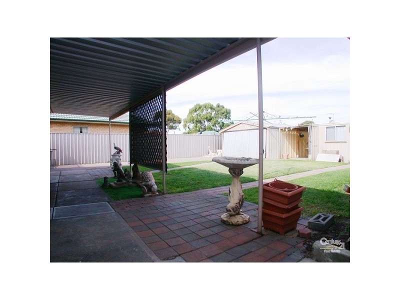 5 Lawrence Street, Morphett Vale SA 5162
