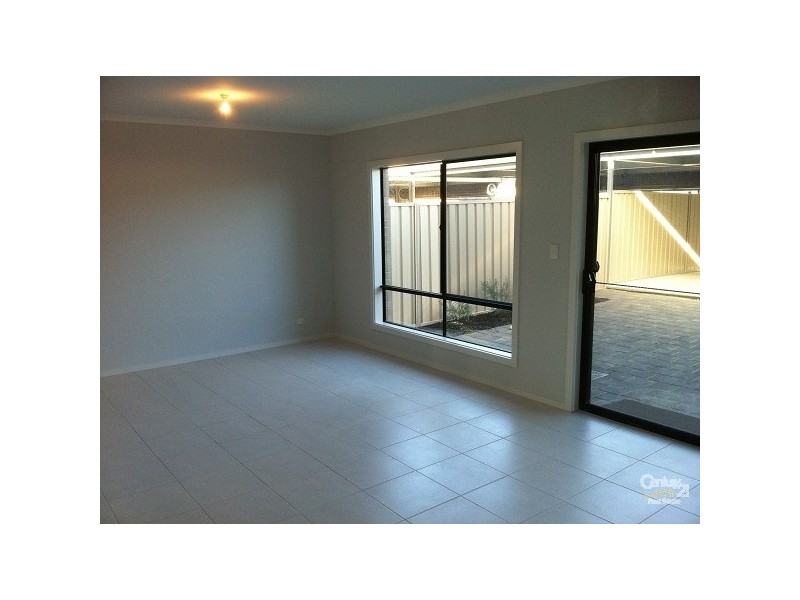 2/56 Atlantis Avenue, Seaford Meadows SA 5169