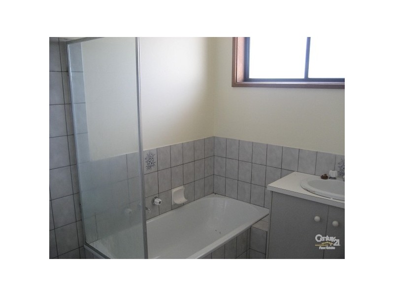 6 Sandhurst Avenue, Noarlunga Downs SA 5168