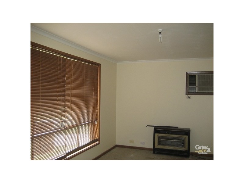 6 Sandhurst Avenue, Noarlunga Downs SA 5168