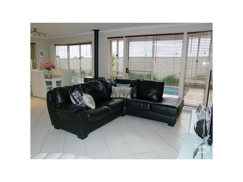 5 Aloisi Ct, Woodcroft SA 5162