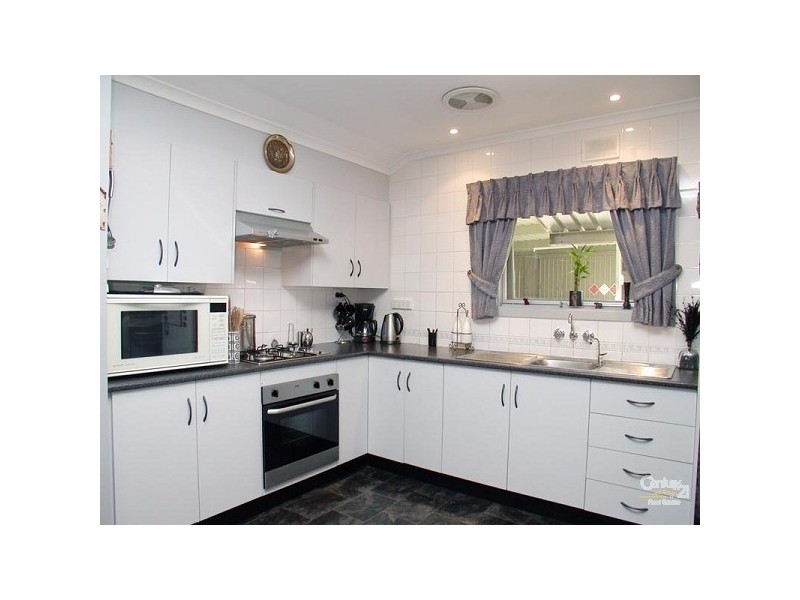 9 Donald Cres, Christie Downs SA 5164