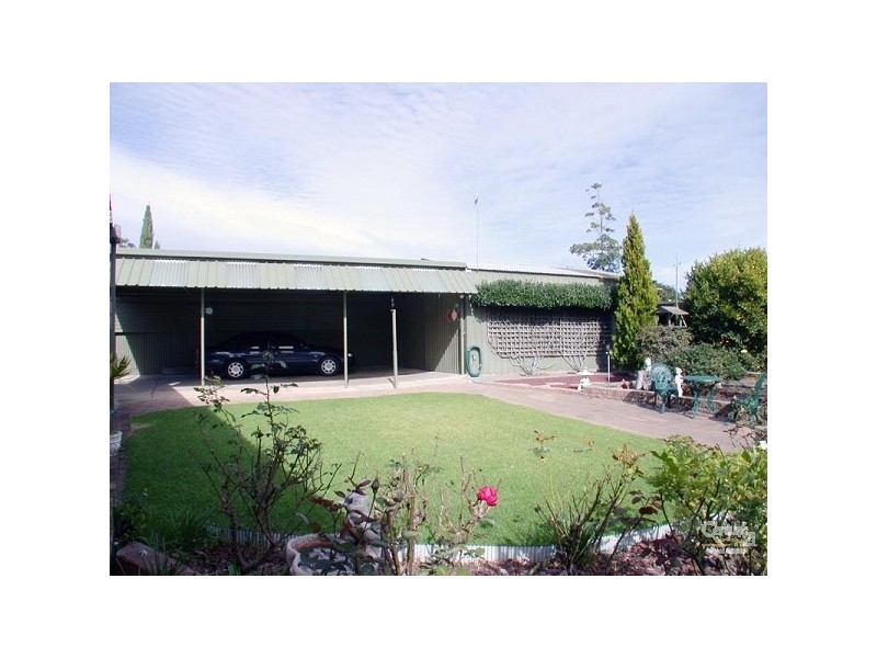 9 Donald Cres, Christie Downs SA 5164