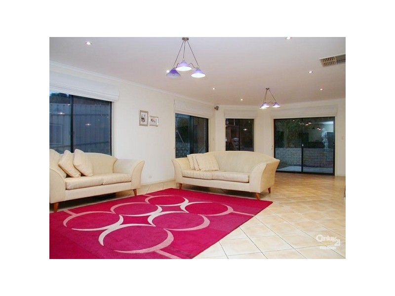 45 Tobin Crescent, Woodcroft SA 5162