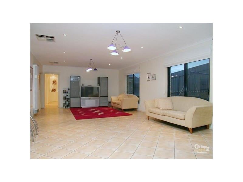 45 Tobin Crescent, Woodcroft SA 5162