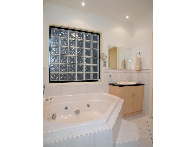 45 Tobin Crescent, Woodcroft SA 5162