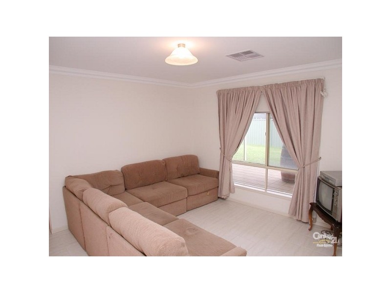 4 Jade Loop, Aldinga Beach SA 5173