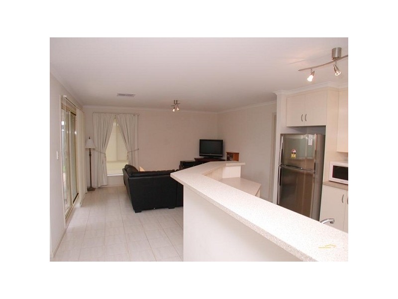 4 Jade Loop, Aldinga Beach SA 5173