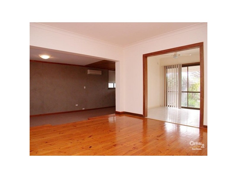 6 Lawrence Street, Morphett Vale SA 5162