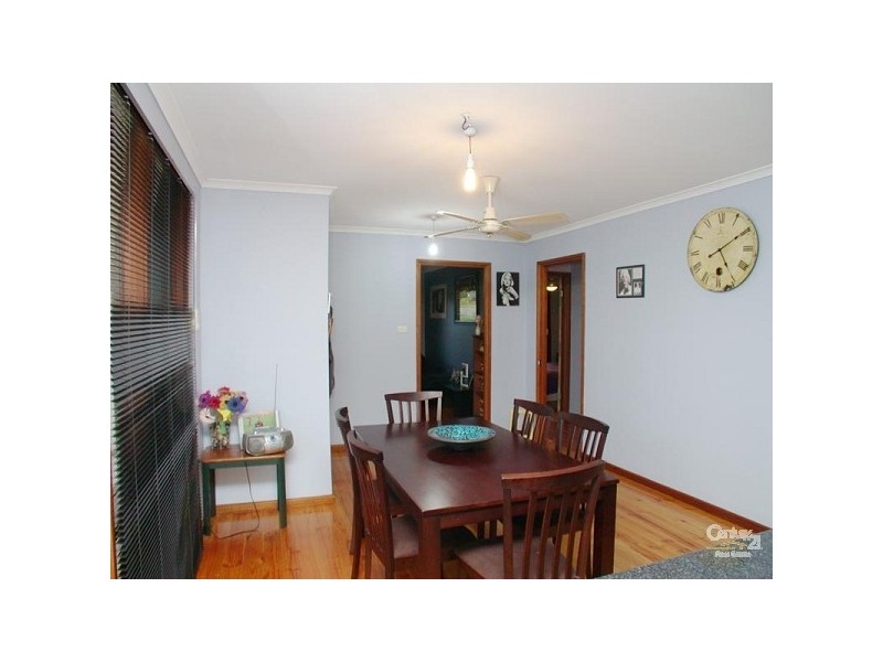 33 Troutbeck Crescent, Huntfield Heights SA 5163