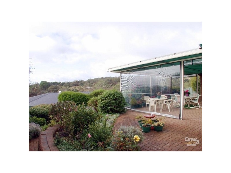 17 Gleneagles Road, Aberfoyle Park SA 5159