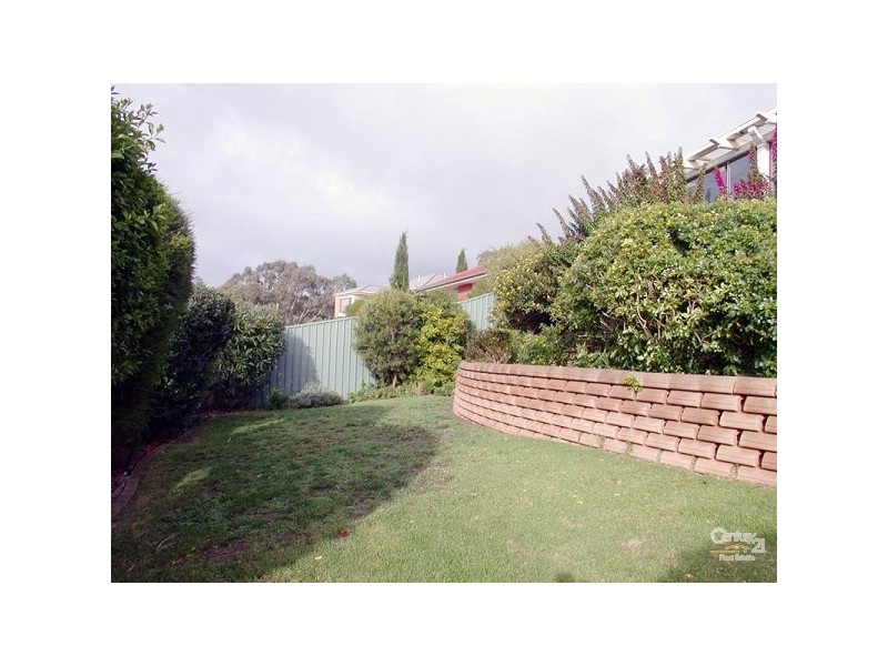 17 Gleneagles Road, Aberfoyle Park SA 5159