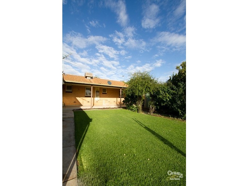 9 Charles Street, Christie Downs SA 5164