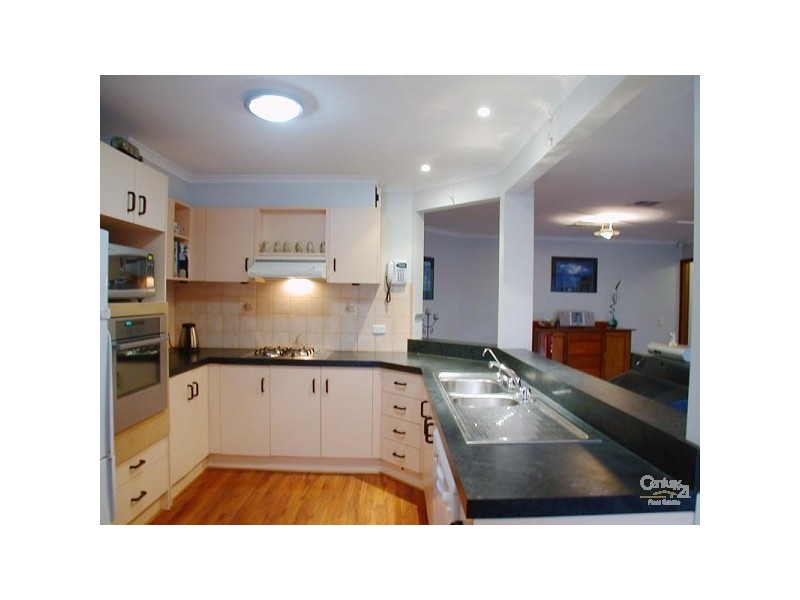 8 Foxfield Drive, Onkaparinga Hills SA 5163