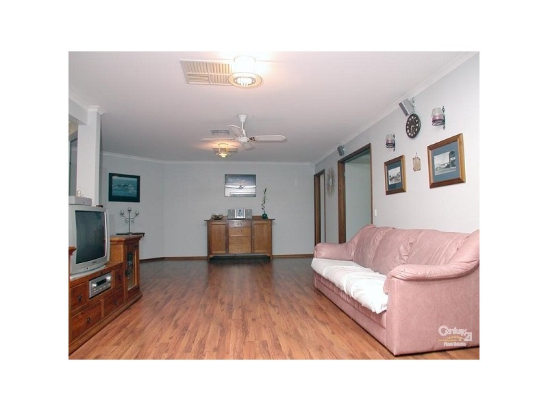 8 Foxfield Drive, Onkaparinga Hills SA 5163