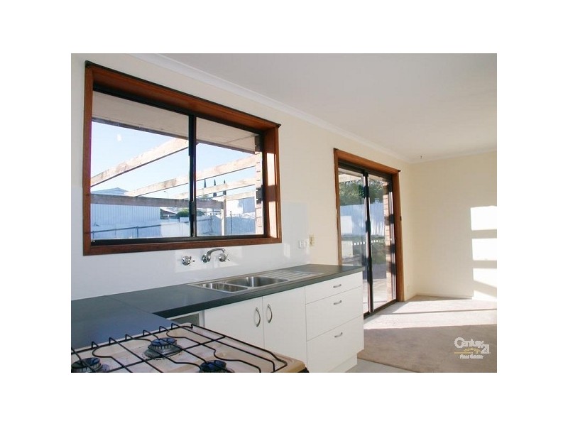 6 Sandhurst Avenue, Noarlunga Downs SA 5168