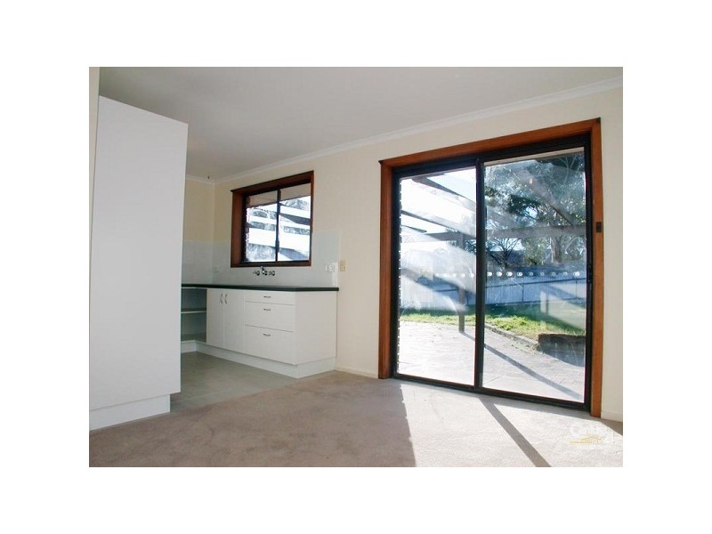 6 Sandhurst Avenue, Noarlunga Downs SA 5168