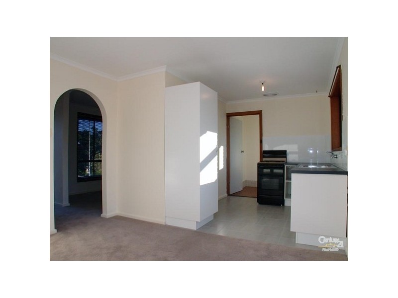 6 Sandhurst Avenue, Noarlunga Downs SA 5168