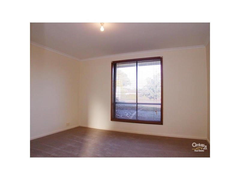 6 Sandhurst Avenue, Noarlunga Downs SA 5168