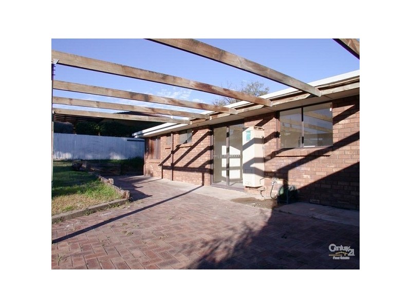 6 Sandhurst Avenue, Noarlunga Downs SA 5168