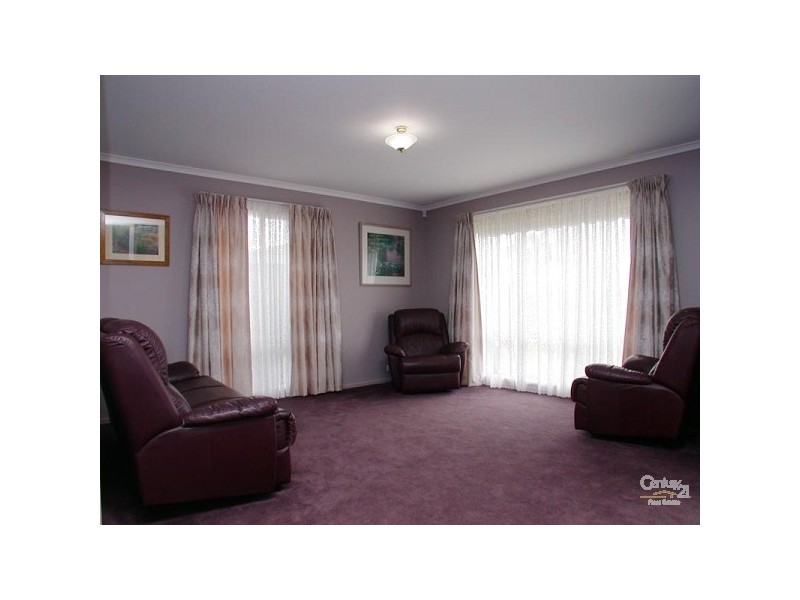 2 Calauria Crescent, Trott Park SA 5158