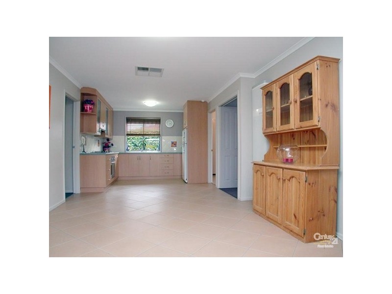 2 Calauria Crescent, Trott Park SA 5158