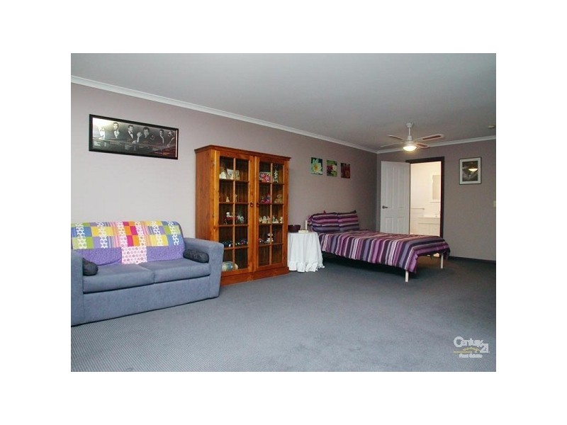 2 Calauria Crescent, Trott Park SA 5158