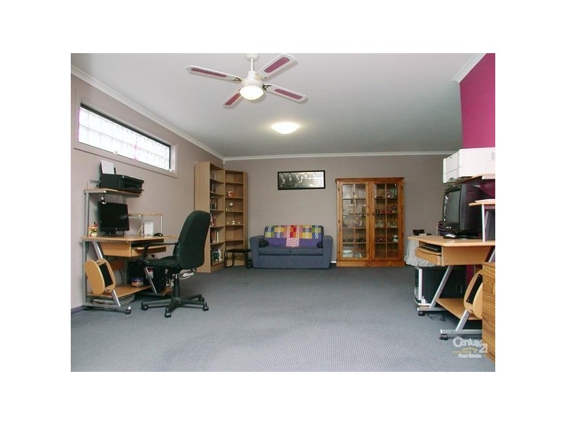 2 Calauria Crescent, Trott Park SA 5158