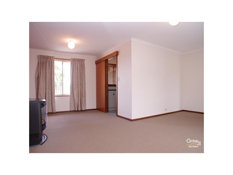 16 Sir James Hardy  Way, Woodcroft SA 5162
