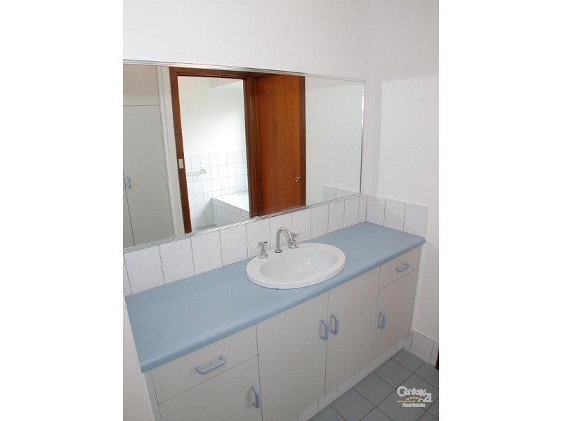 16 Sir James Hardy  Way, Woodcroft SA 5162