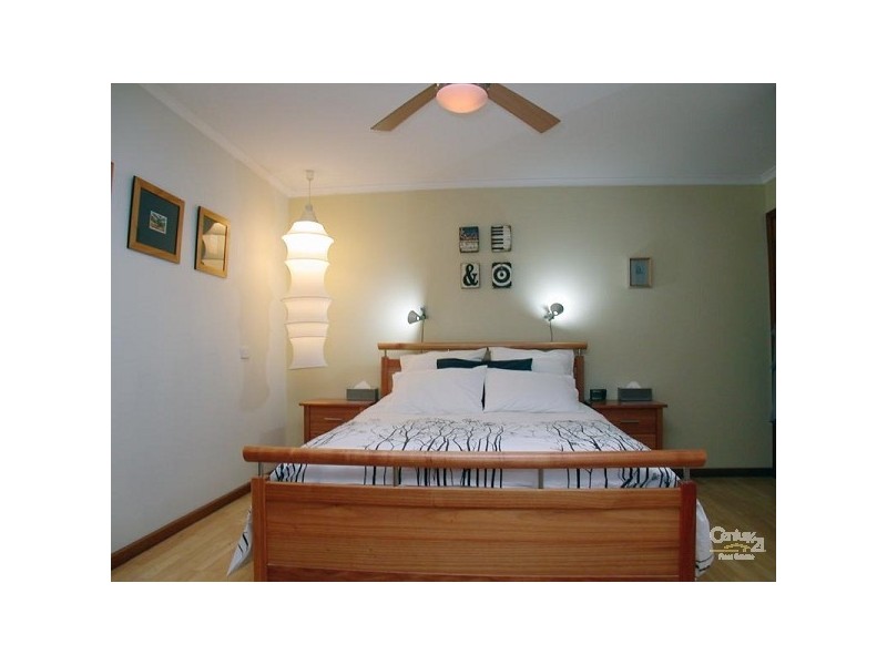 20 Vaucluse Drive, Happy Valley SA 5159