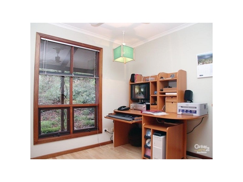 20 Vaucluse Drive, Happy Valley SA 5159