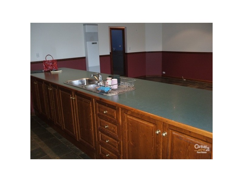 25 Siegersdorf Cresent, Old Reynella SA 5161