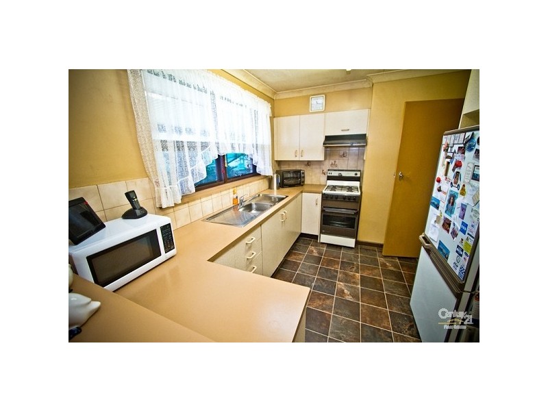 16 Oliver Crescent, Port Noarlunga SA 5167