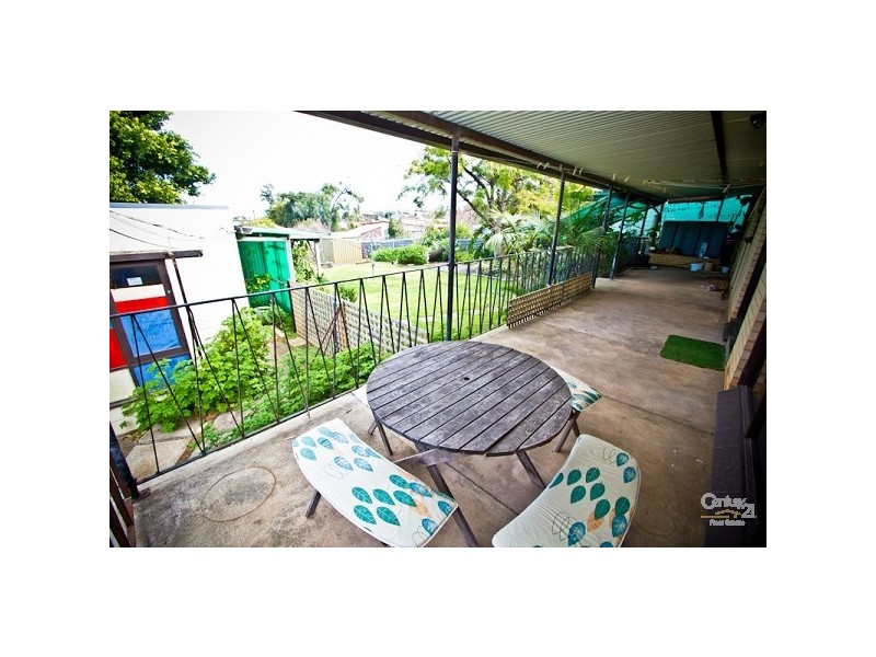 16 Oliver Crescent, Port Noarlunga SA 5167