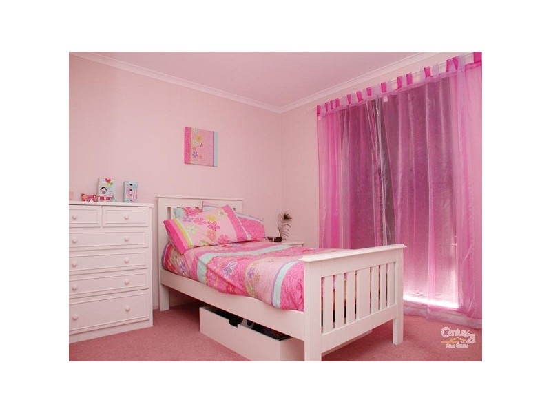 1 Corrie Place, Aberfoyle Park SA 5159