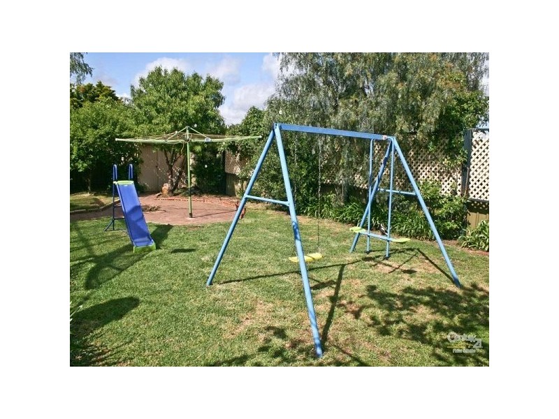 28 Bordeaux Drive, Woodcroft SA 5162