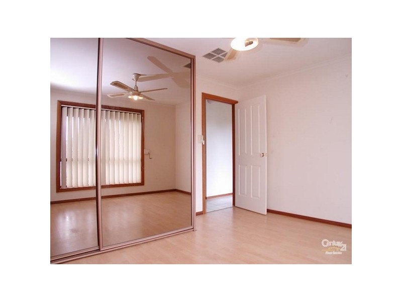 122 Reynell Road, Woodcroft SA 5162