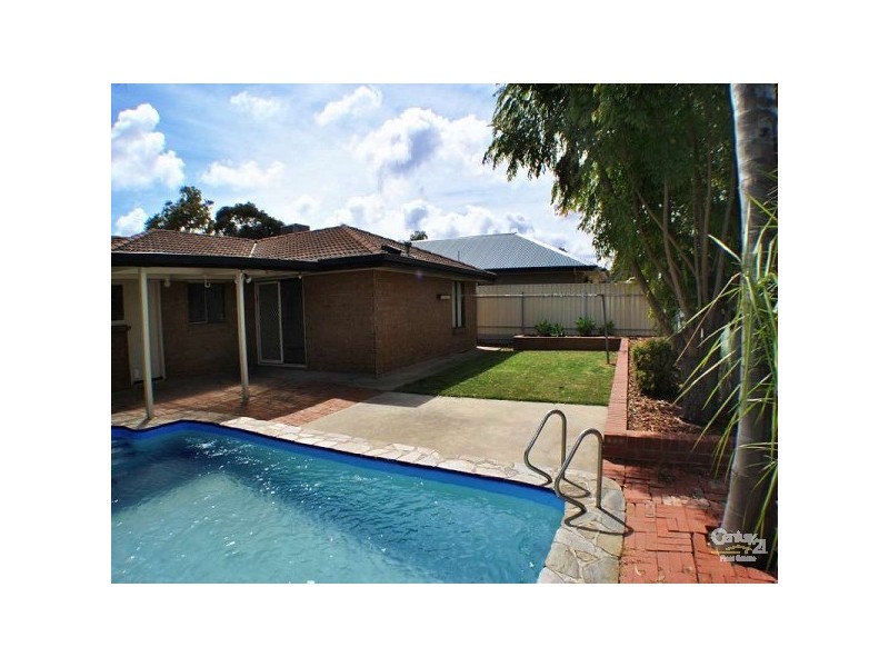 122 Reynell Road, Woodcroft SA 5162