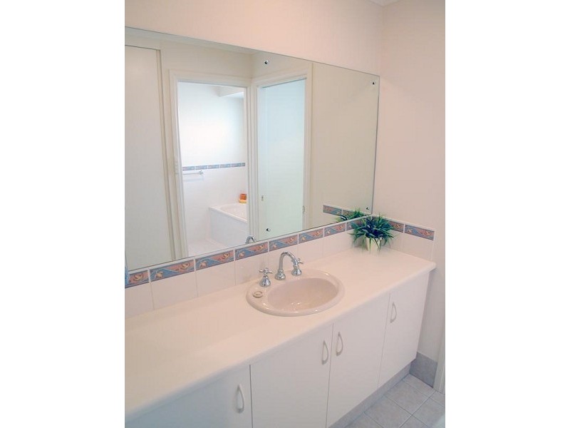 4 Annabelle Drive, Hallett Cove SA 5158