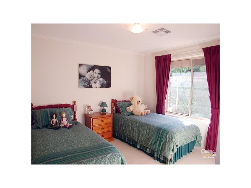 4 Annabelle Drive, Hallett Cove SA 5158